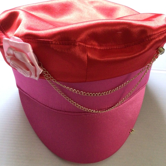 New ! Upcycled Wyeth rare satin cap main image 6
